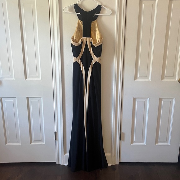 Faviana 7573 Black and Nude Formal Prom Homecoming Wedding Dress size 8 - Picture 2 of 8